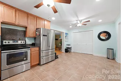 1524 Lanewood Place, Charlotte, NC 28208 - Photo 9
