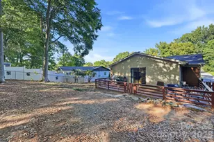 1524 Lanewood Pl, Charlotte, NC 28208 - Photo 33