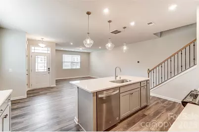 5225 Wyes Oak Lane, Charlotte, NC 28269 - Photo 5