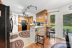 3645 Wandering Ln NE, Hickory, NC 28601 - Photo 11