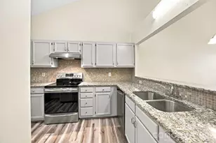 19838 Oak Leaf Cir, Cornelius, NC 28031 - Photo 7