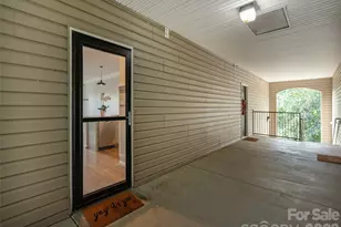 437 Appeldoorn Cir, Asheville, NC 28803 - Photo 3