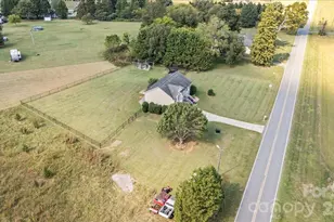 2241 Killian Rd, Lincolnton, NC 28092 - Photo 23