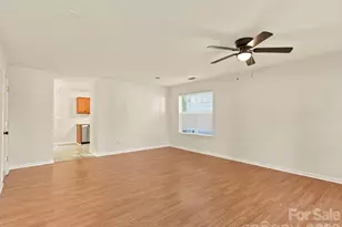 5724 Henderson Oaks Dr, Charlotte, NC 28269 - Photo 5