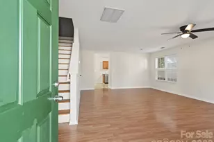 5724 Henderson Oaks Dr, Charlotte, NC 28269 - Photo 3