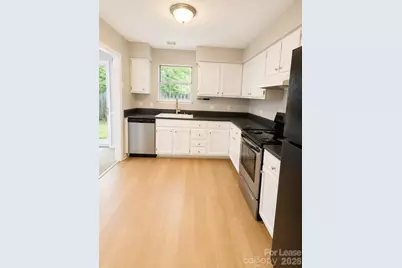 6020 Heath Valley Road, Charlotte, NC 28210 - Photo 3