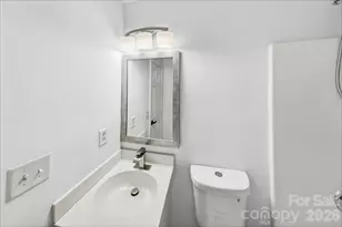 3139 Reid Brook Ln, Charlotte, NC 28208 - Photo 13