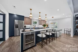 2021 Lynbridge Dr, Charlotte, NC 28270 - Photo 19