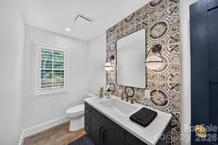 2021 Lynbridge Dr, Charlotte, NC 28270 - Photo 29