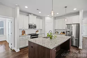 17015 Challory Gln Wy, Charlotte, NC 28278 - Photo 9