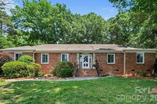 6641 Brookmeade Dr, Charlotte, NC 28226 - Photo 1