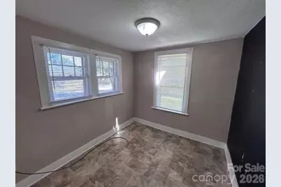 439 2nd Avenue SE, Hickory, NC 28602 - Photo 15