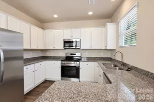 1010 Moorebrook Dr, Charlotte, NC 28214 - Photo 15
