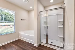 1010 Moorebrook Dr, Charlotte, NC 28214 - Photo 23