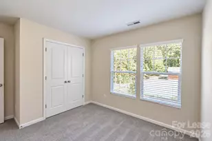 1010 Moorebrook Dr, Charlotte, NC 28214 - Photo 15