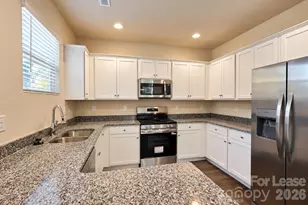 1010 Moorebrook Dr, Charlotte, NC 28214 - Photo 9
