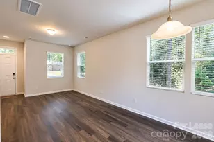 1010 Moorebrook Dr, Charlotte, NC 28214 - Photo 5