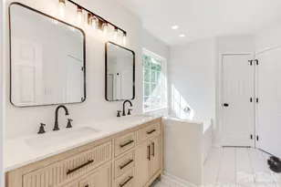 810 Greenhill Dr, Charlotte, NC 28217 - Photo 9