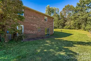 2480 Raintree St, Connelly Springs, NC 28612 - Photo 27