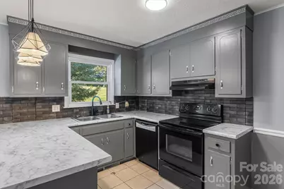 2480 Raintree Street, Connelly Springs, NC 28612 - Photo 11