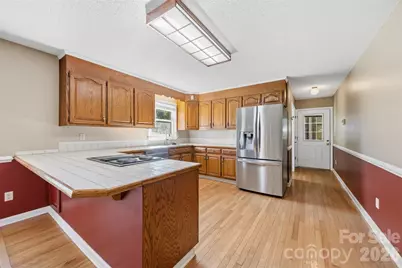 107 Camelot Court, Kings Mountain, NC 28086 - Photo 5