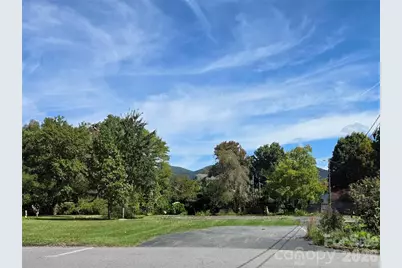 111 S Richardson Boulevard, Black Mountain, NC 28711 - Photo 3