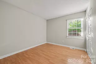 11059 Hunter Trail Ln, Charlotte, NC 28226 - Photo 9