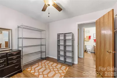 305 W Timberland Drive, Grover, NC 28073 - Photo 11