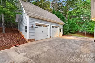 5596 Bridgewater Dr, Granite Falls, NC 28630 - Photo 35