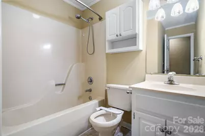 2433 1st Street NW #22, Hickory, NC 28601 - Photo 17