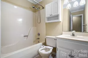 2433 1st St NW, Hickory, NC 28601 - Photo 17