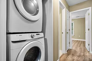 2433 1st St NW, Hickory, NC 28601 - Photo 11