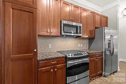2810 Selwyn Avenue #209, Charlotte, NC 28209 - Photo 9