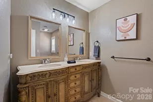 422 Crooked Creek Rd, Hendersonville, NC 28739 - Photo 15