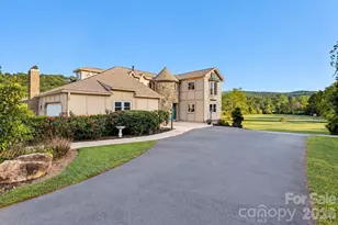422 Crooked Creek Rd, Hendersonville, NC 28739 - Photo 1