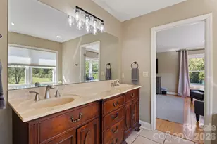 422 Crooked Creek Rd, Hendersonville, NC 28739 - Photo 23