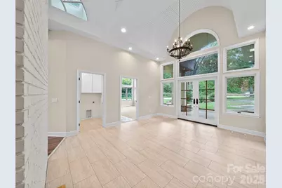 18 Carriage Park Way, Hendersonville, NC 28791 - Photo 3