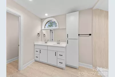18 Carriage Park Way, Hendersonville, NC 28791 - Photo 17