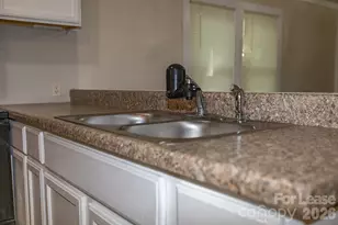 9 Red Oak Dr, Nebo, NC 28761 - Photo 5