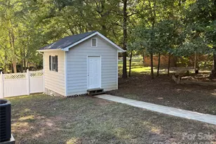 503 E Wilson St, Wingate, NC 28174 - Photo 3