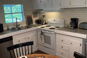 987 Angelwood Ln, Hendersonville, NC 28792 - Photo 5