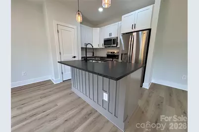 606 E Robinson Street, Dallas, NC 28034 - Photo 5