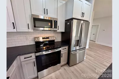 606 E Robinson Street, Dallas, NC 28034 - Photo 15