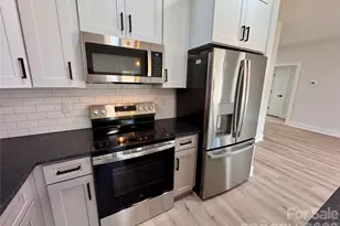 606 E Robinson St, Dallas, NC 28034 - Photo 15