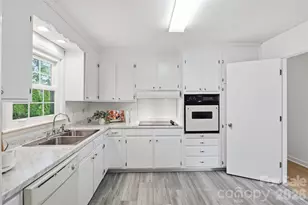 5724 Telfair Rd, Charlotte, NC 28210 - Photo 17