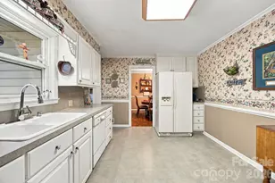 82 Henderson St, Badin, NC 28009 - Photo 25