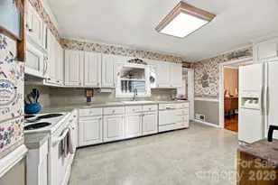 82 Henderson St, Badin, NC 28009 - Photo 23
