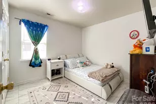 1501 Effingham Rd, Charlotte, NC 28208 - Photo 11