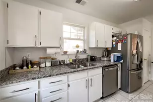 1501 Effingham Rd, Charlotte, NC 28208 - Photo 9