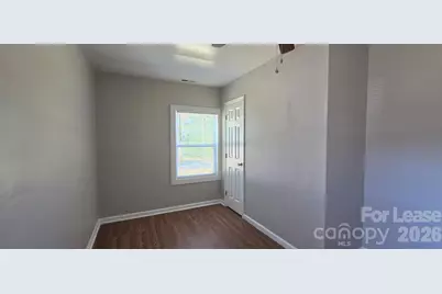 916 Mountain Crest Drive, Kings Mountain, NC 28086 - Photo 5